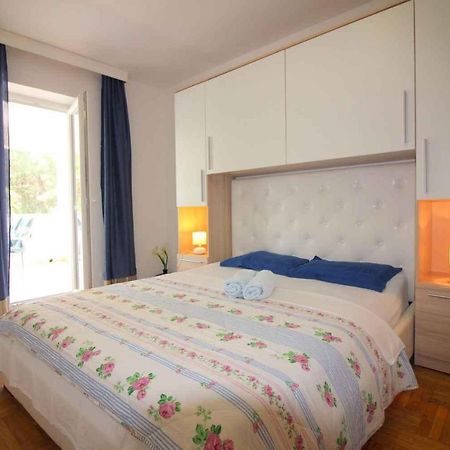 Apartment In Porec/Istrien 10214 Экстерьер фото