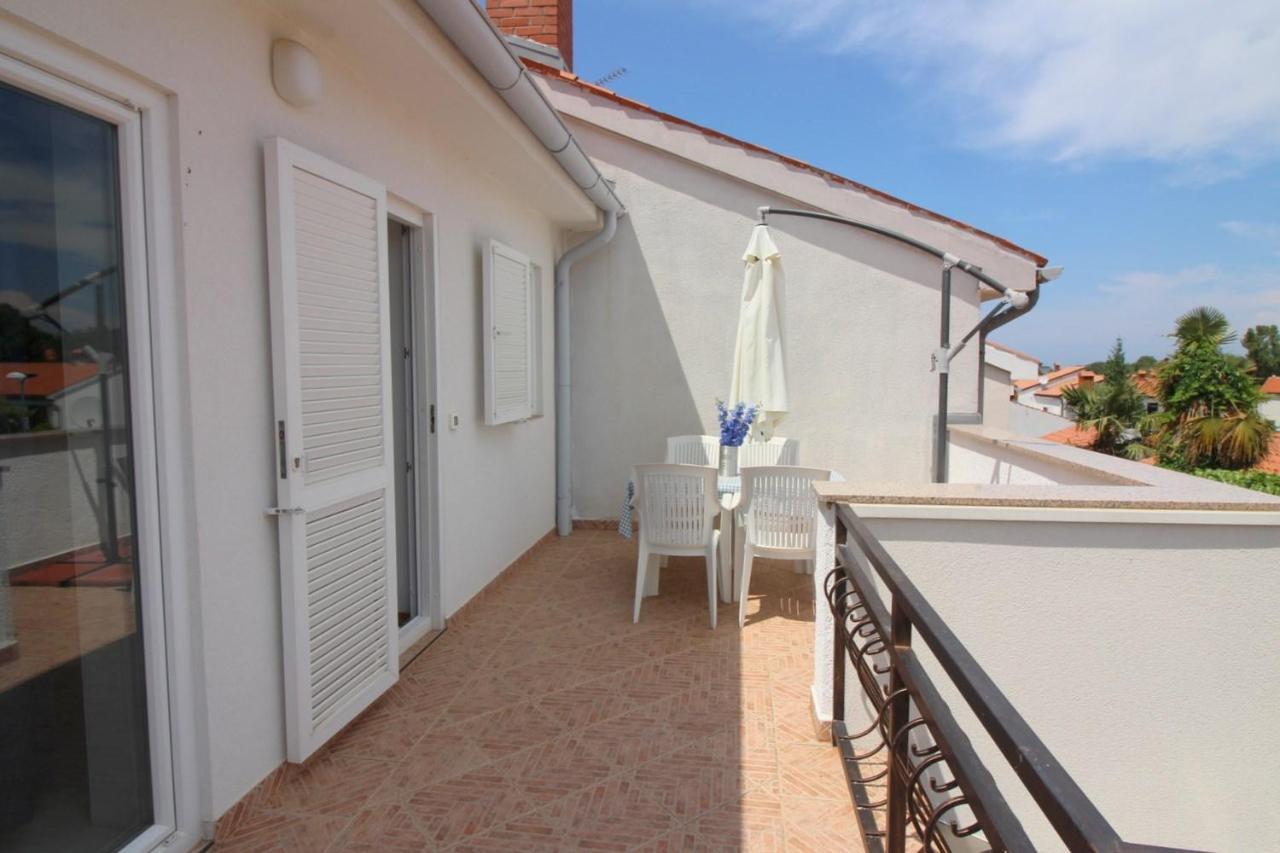 Apartment In Porec/Istrien 10214 Экстерьер фото