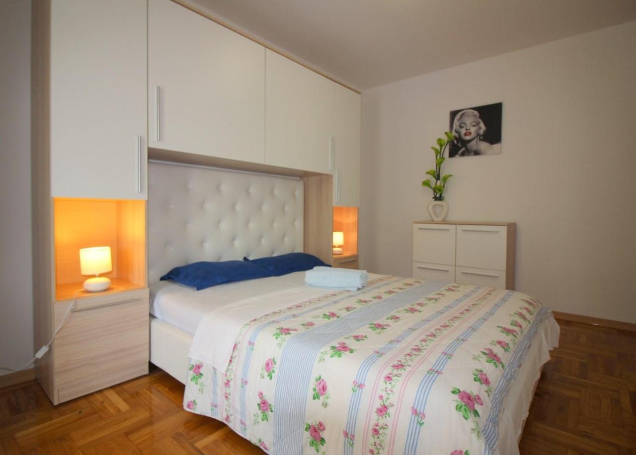 Apartment In Porec/Istrien 10214 Экстерьер фото