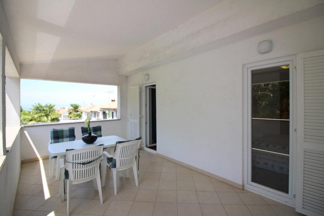 Apartment In Porec/Istrien 10214 Экстерьер фото